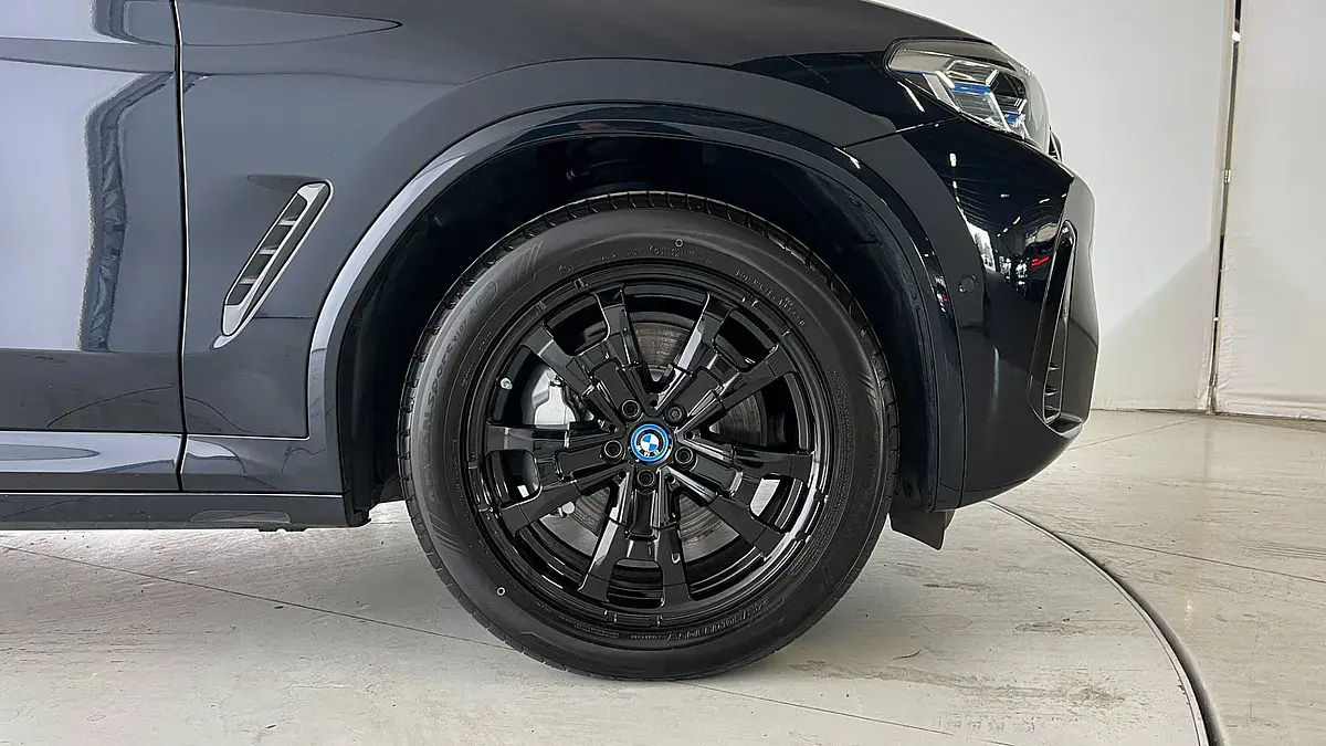 Bild 9 - BMW iX3 M