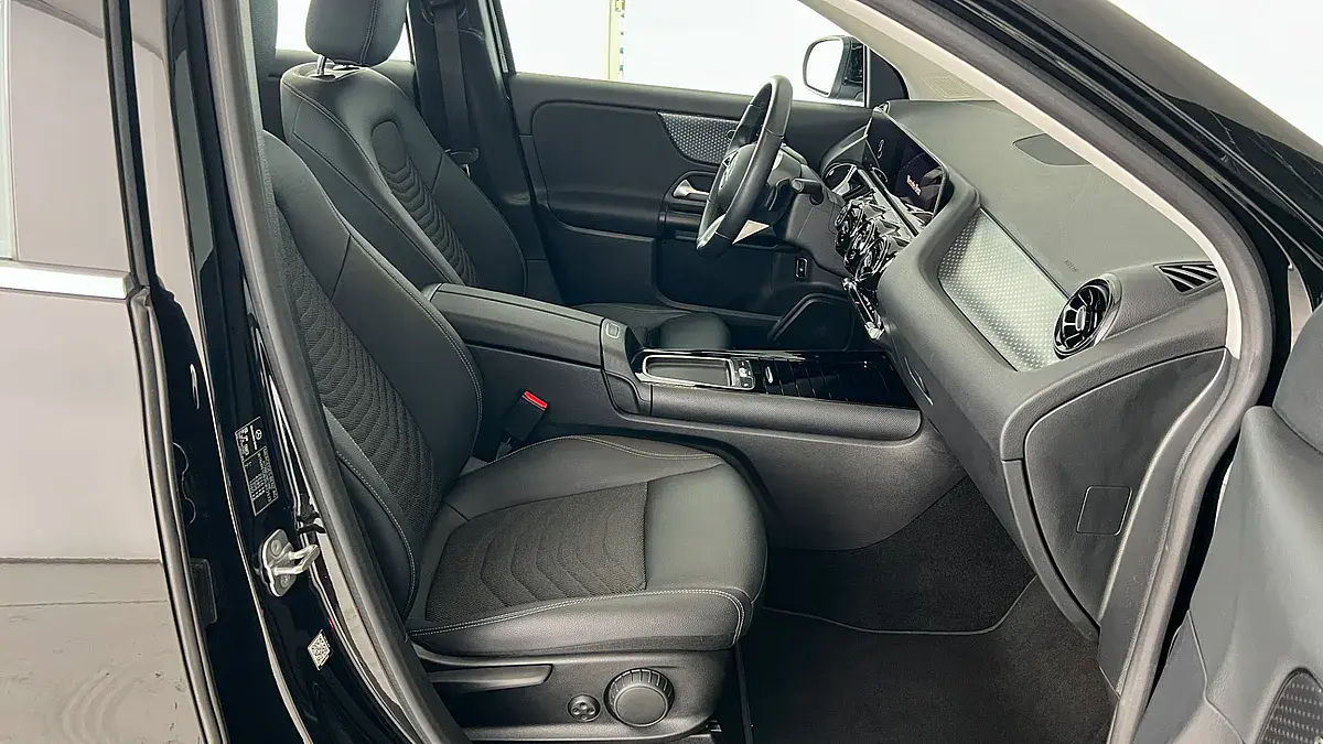 Bild 5 - Mercedes GLA 200d 4MATIC Ö-Edition