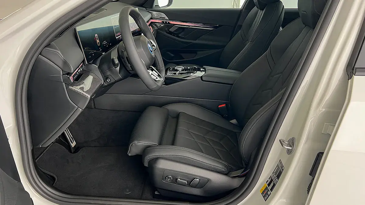 Bild 14 - BMW i5 xDrive40