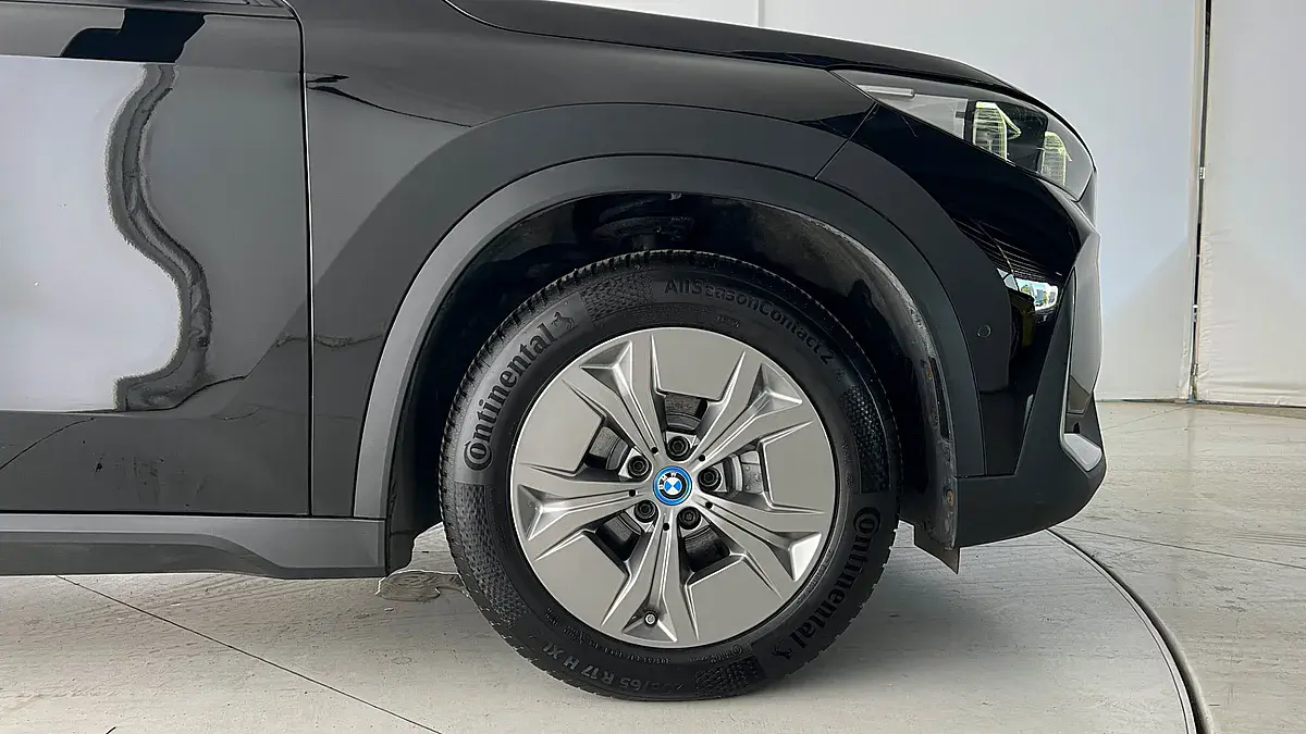 Bild 8 - BMW iX1 xDrive30