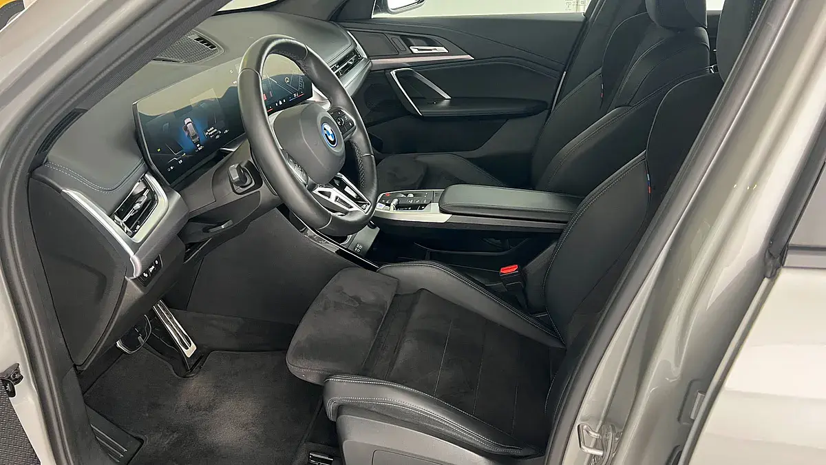 Bild 13 - BMW iX1 xDrive30