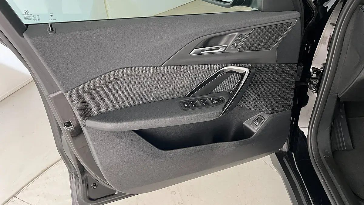 Bild 15 - BMW iX1 xDrive30