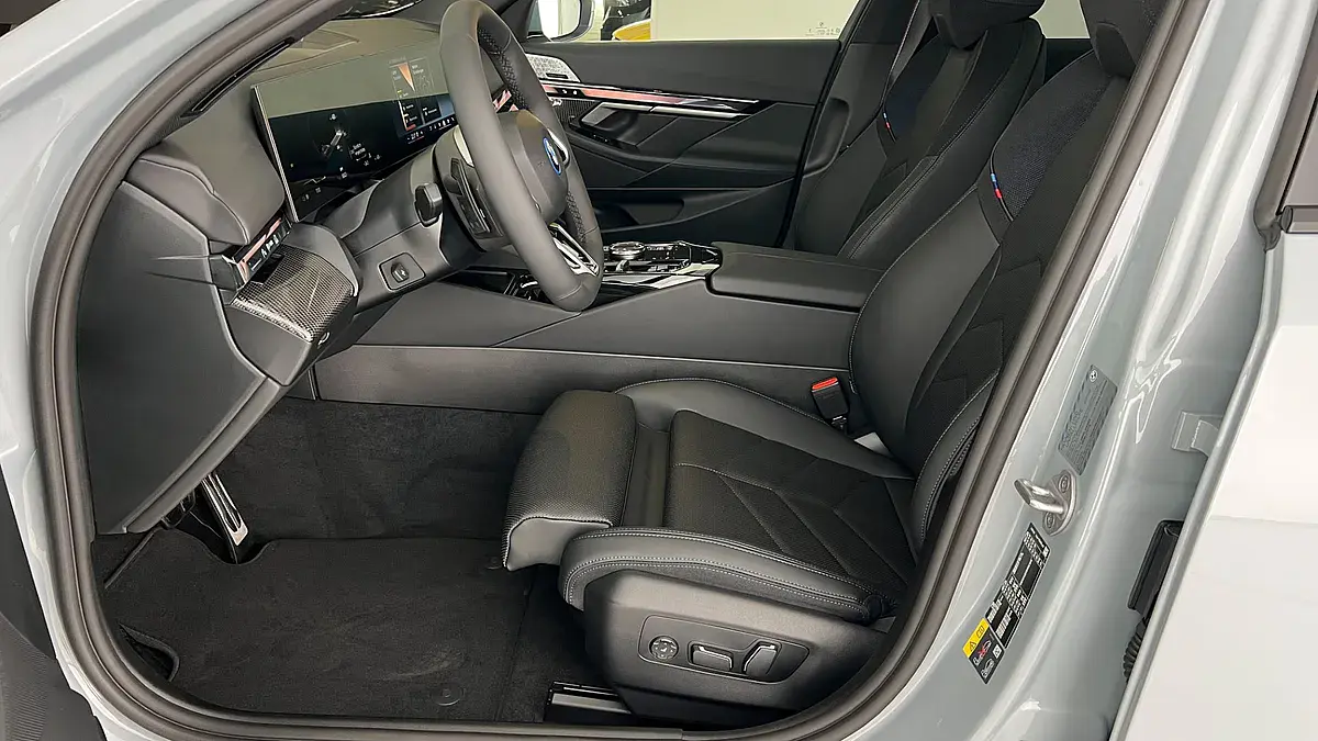 Bild 12 - BMW i5 xDrive40