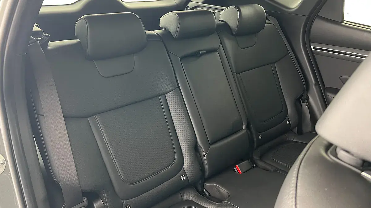 Bild 6 - Hyundai Tucson 1,6 T-GDI Hybrid 4WD Prestige Line