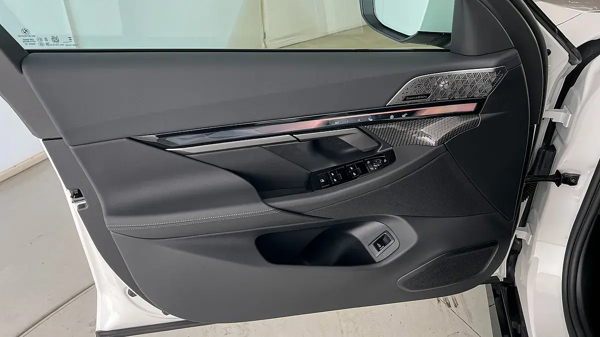 Bild 18 - BMW i5 xDrive40