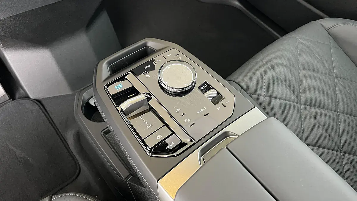 Bild 14 - BMW iX xDrive45