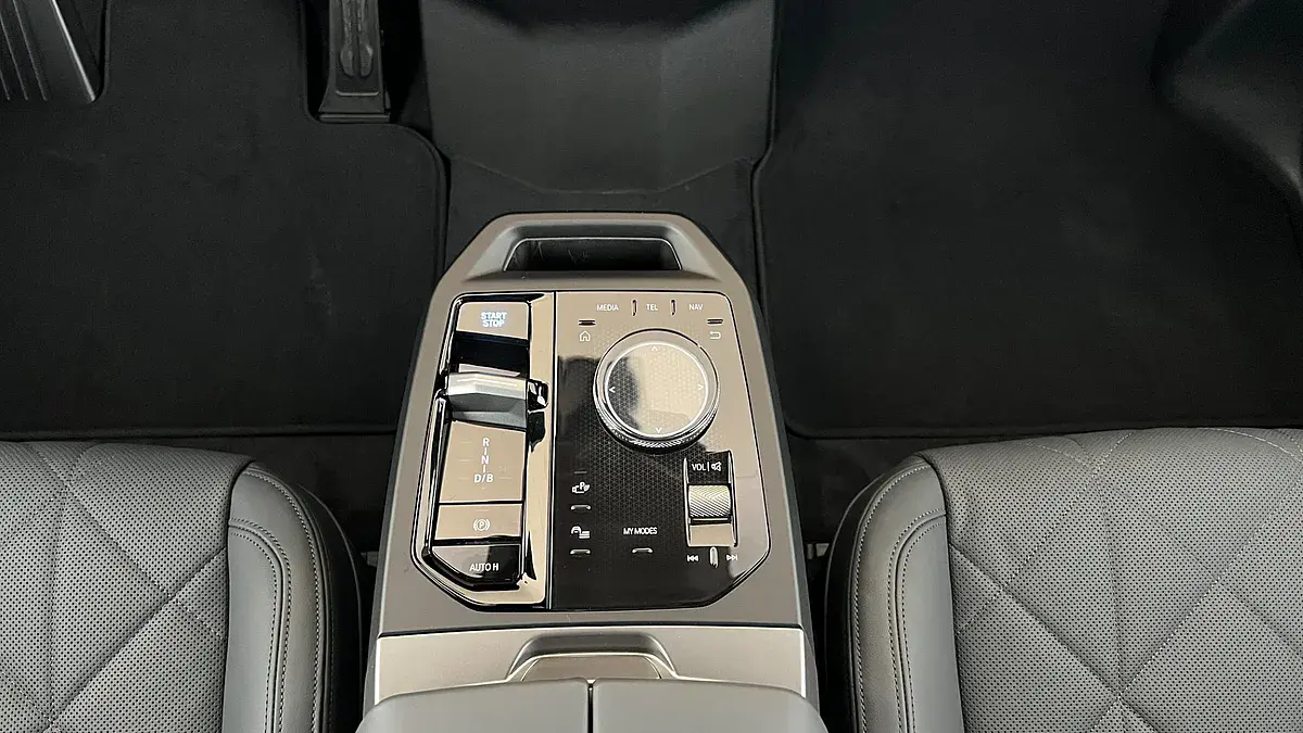 Bild 11 - BMW iX xDrive45