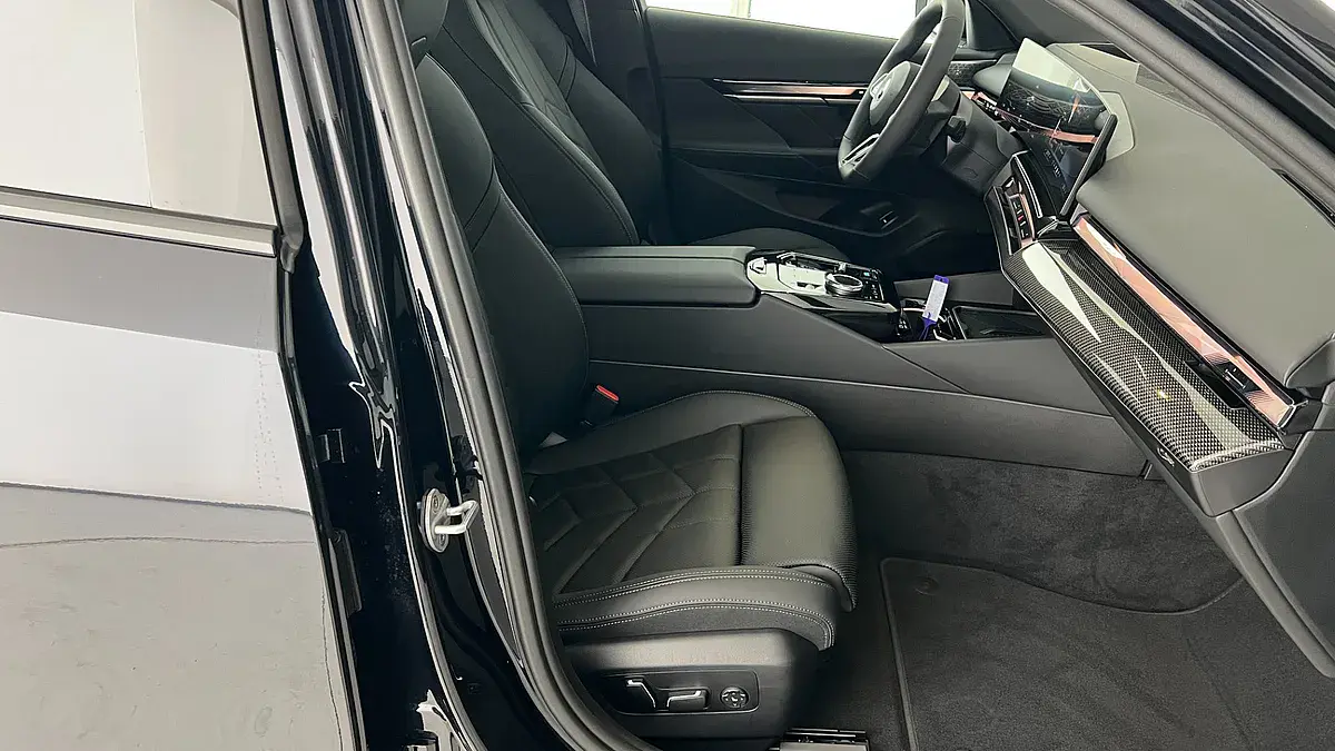 Bild 5 - BMW i5 xDrive40