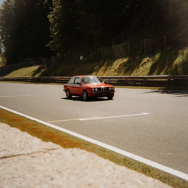 E34