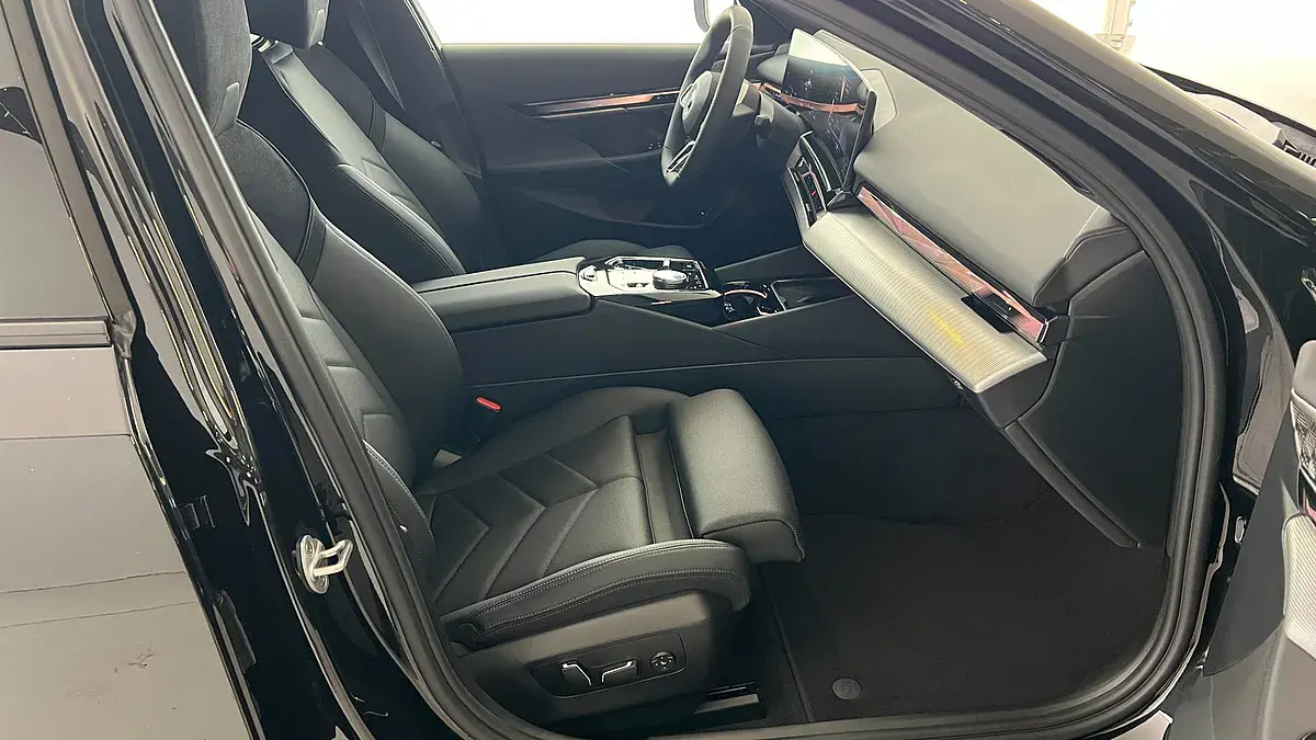 Bild 5 - BMW i5 eDrive40