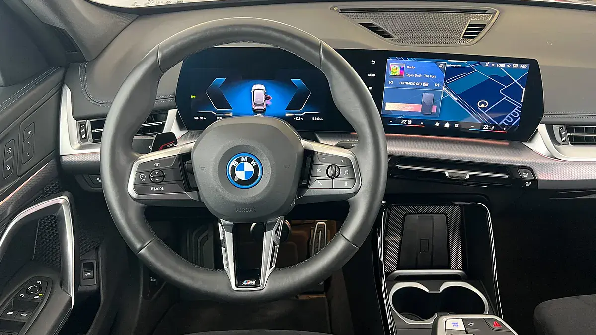 Bild 12 - BMW iX1 xDrive30