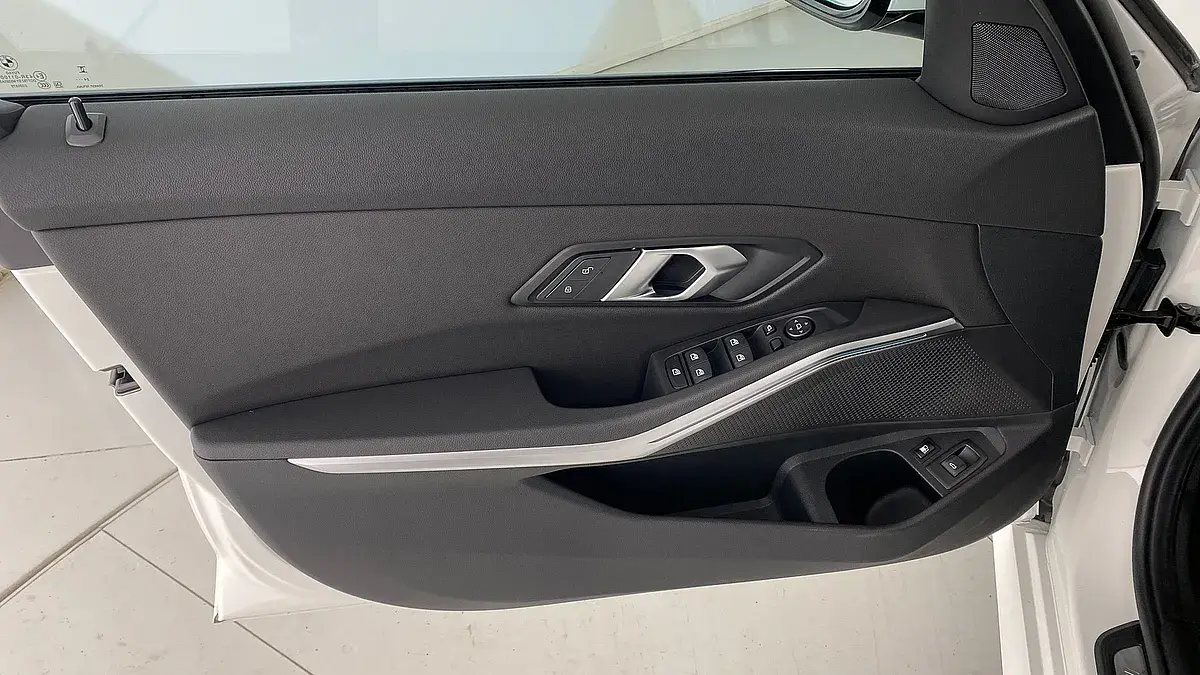 Bild 15 - BMW 330e xDrive