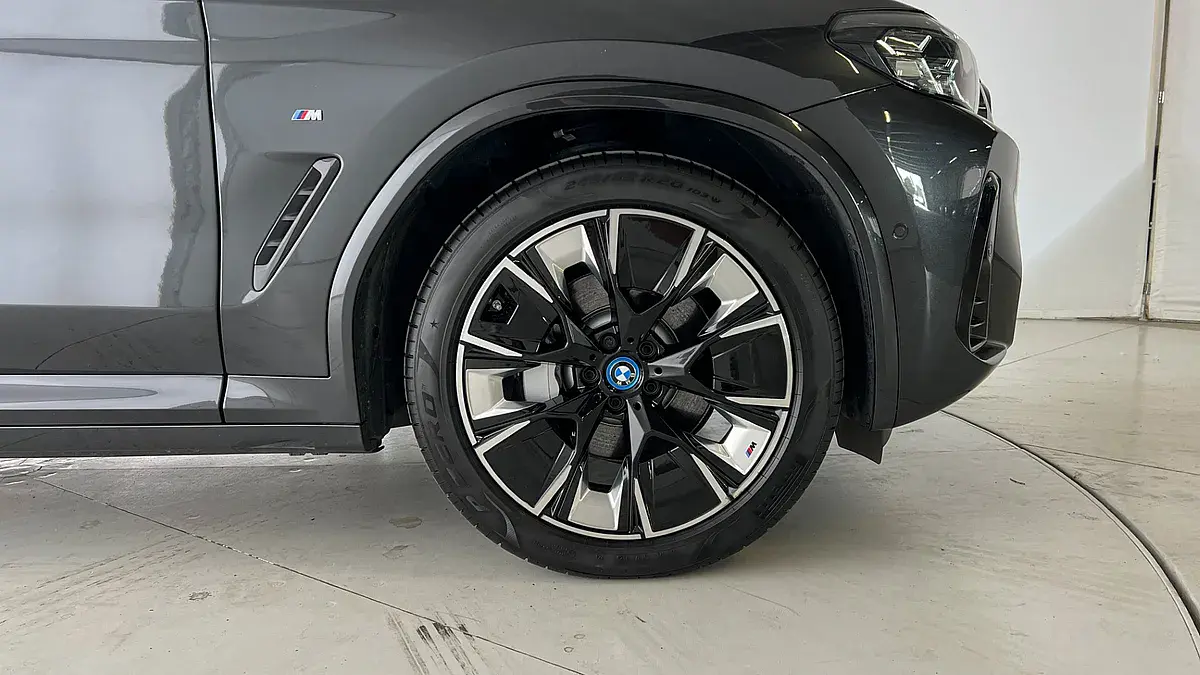 Bild 9 - BMW iX3 M Sport