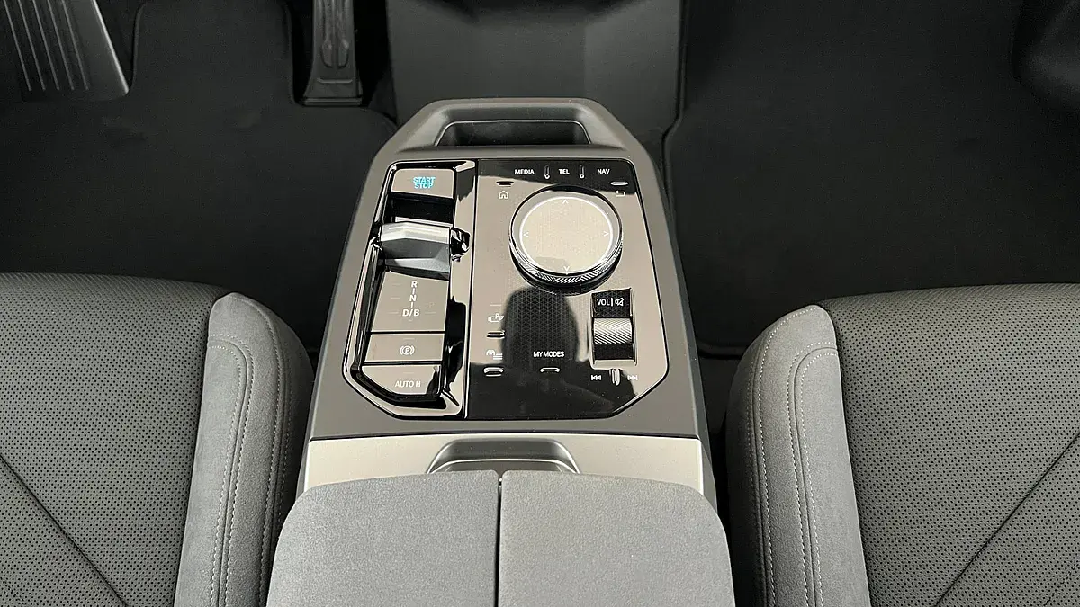 Bild 11 - BMW iX xDrive45
