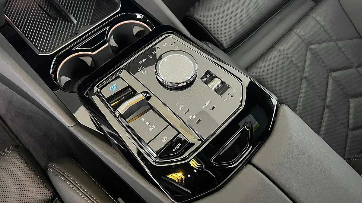 Bild 16 - BMW i5 xDrive40