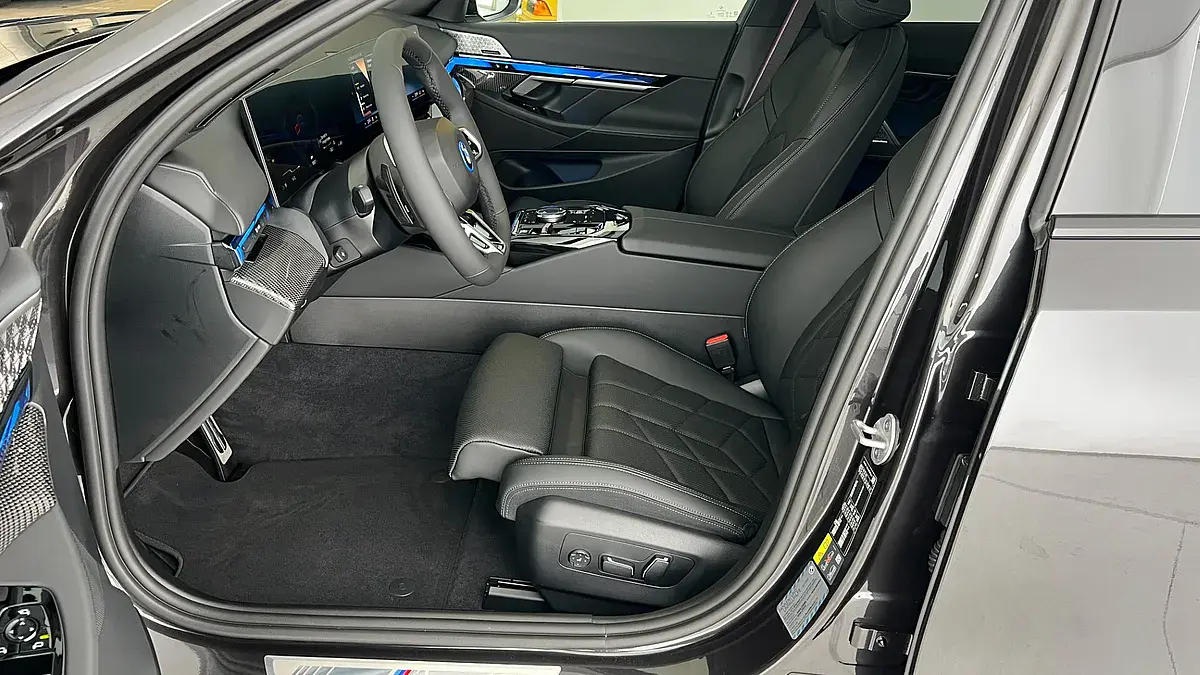 Bild 8 - BMW i5 xDrive40