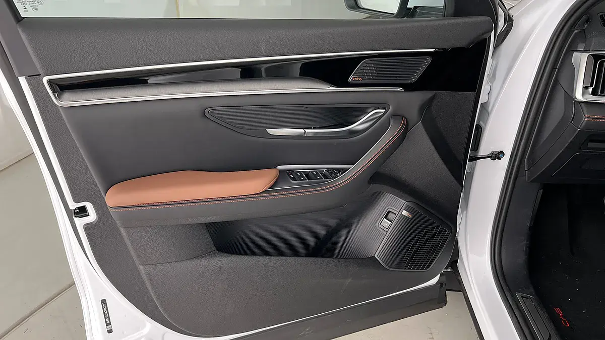 Bild 16 - BYD Seal U DM-i PHEV AWD Design Österreich Pak