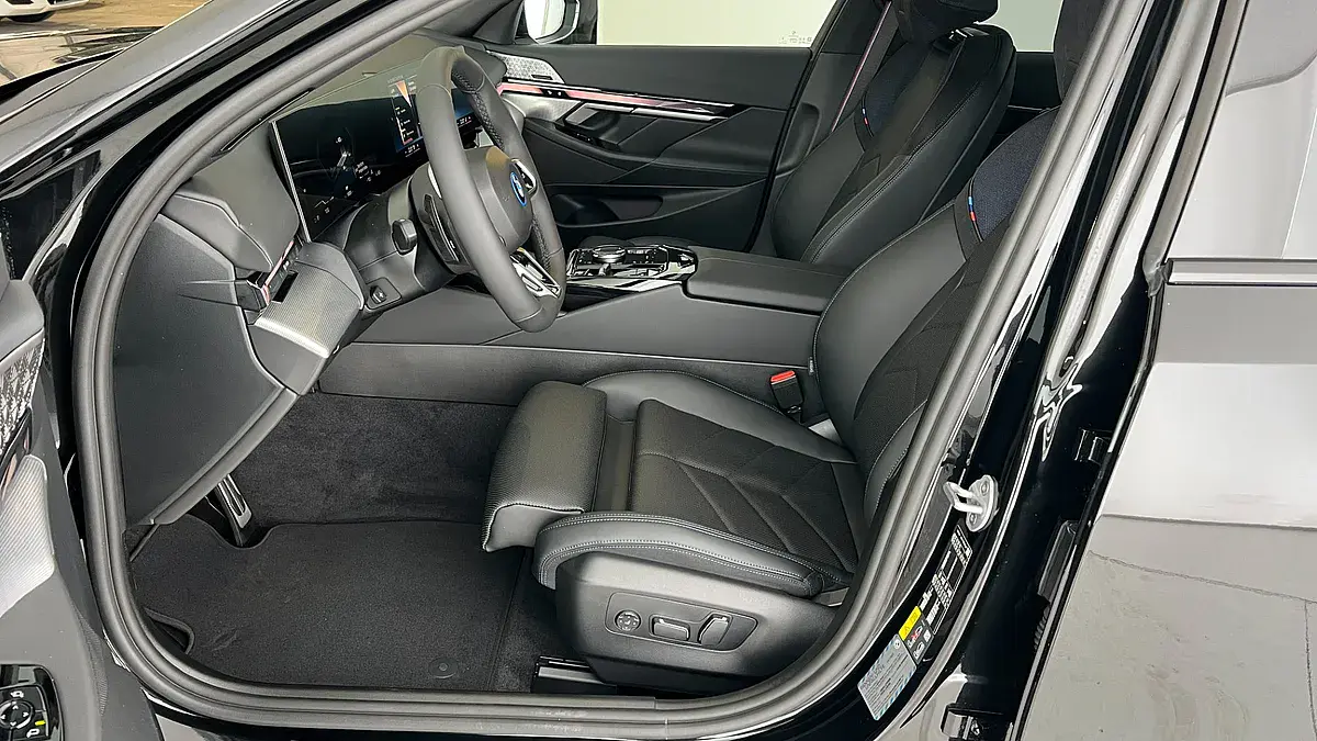 Bild 11 - BMW i5 eDrive40