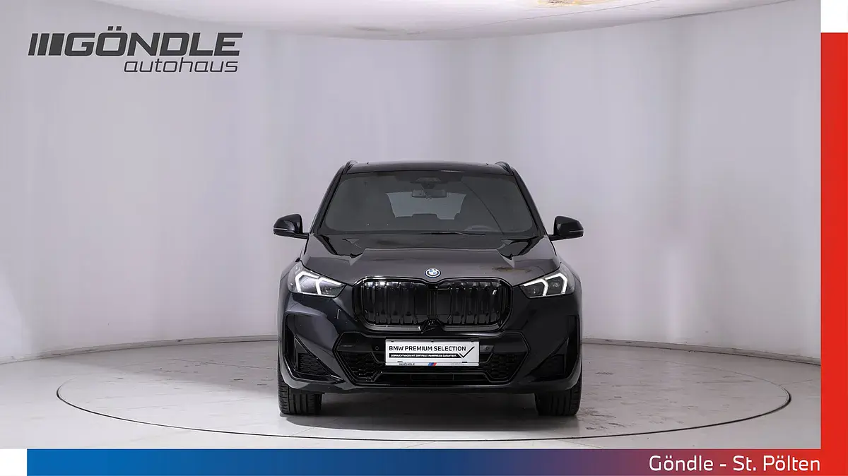 Bild 2 - BMW iX1 xDrive30