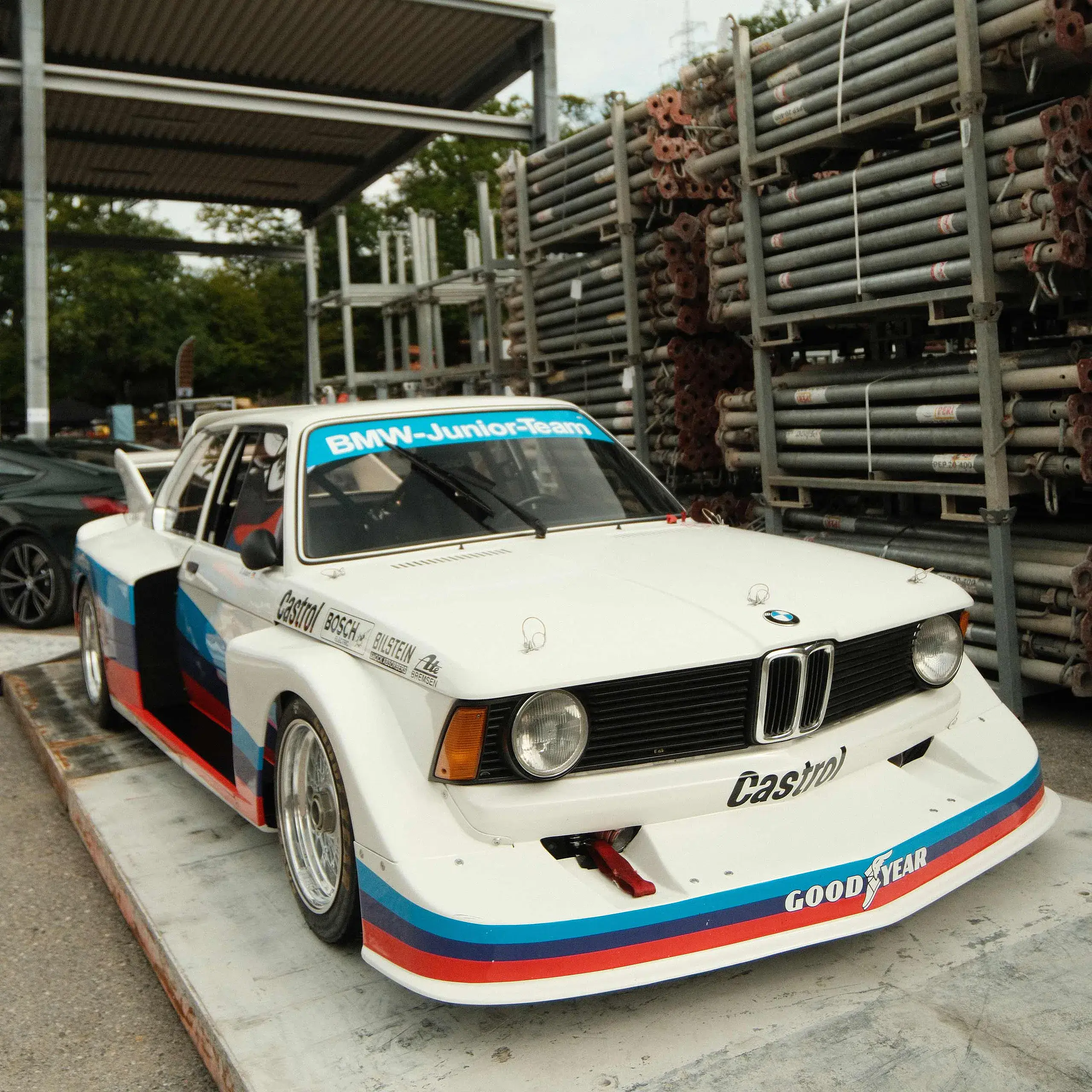 E21