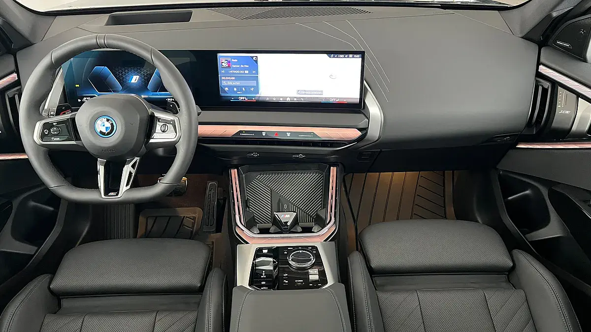Bild 10 - BMW X3 xDrive30e