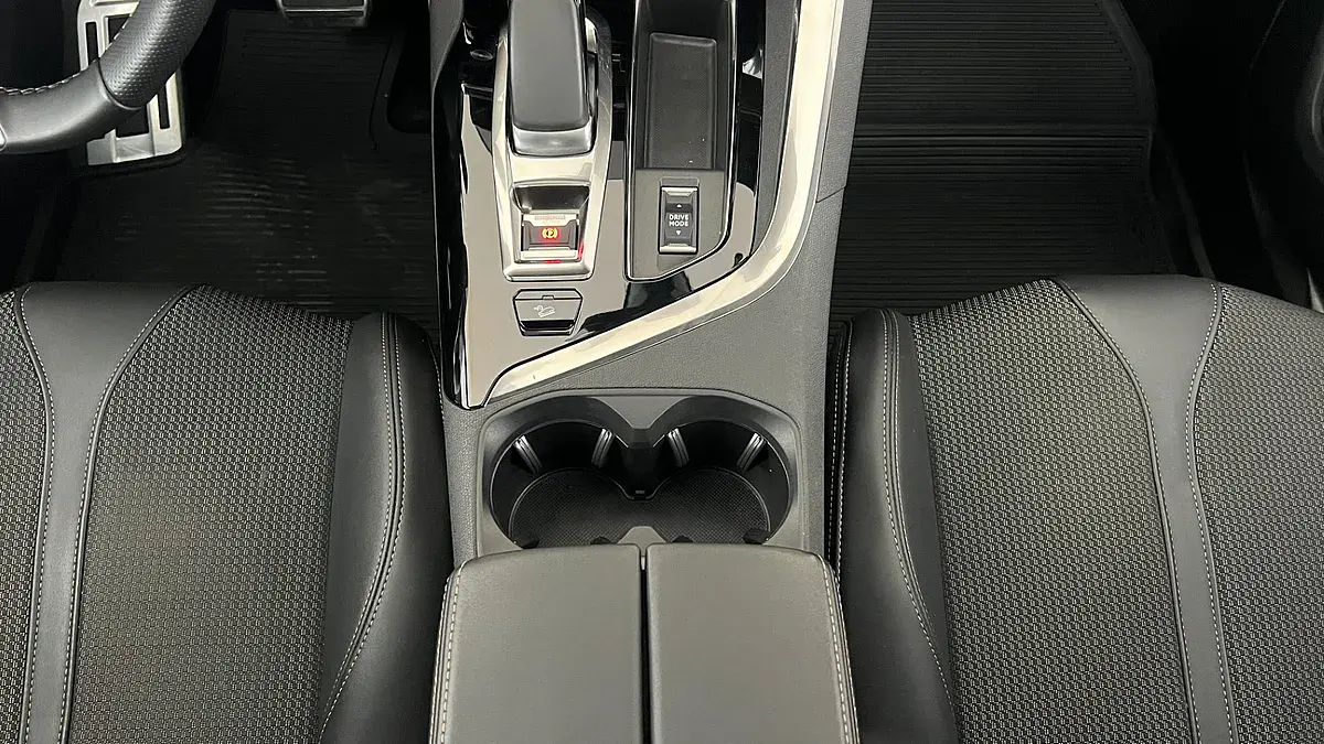 Bild 11 - Peugeot 3008 Hybrid 300 e-EAT8 GT