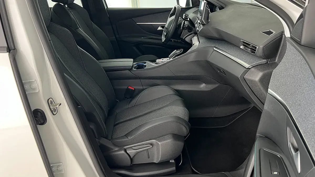 Bild 5 - Peugeot 3008 BlueHDi 130 S&S EAT8 Allure Pack