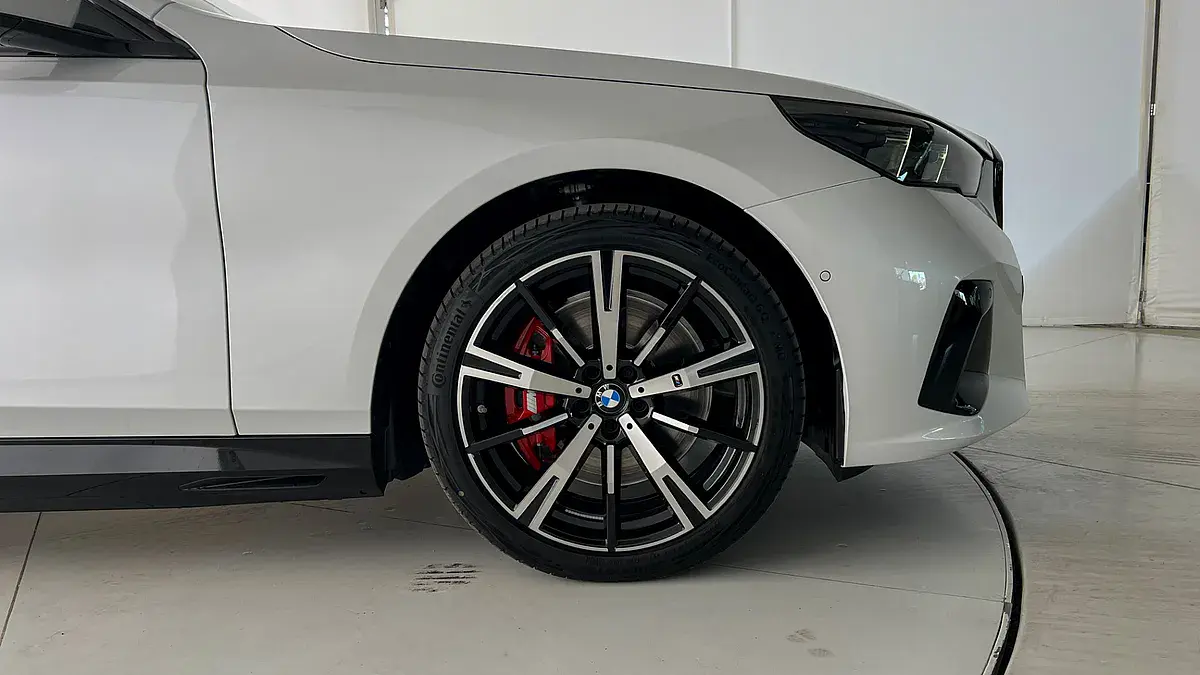 Bild 8 - BMW i5 xDrive40
