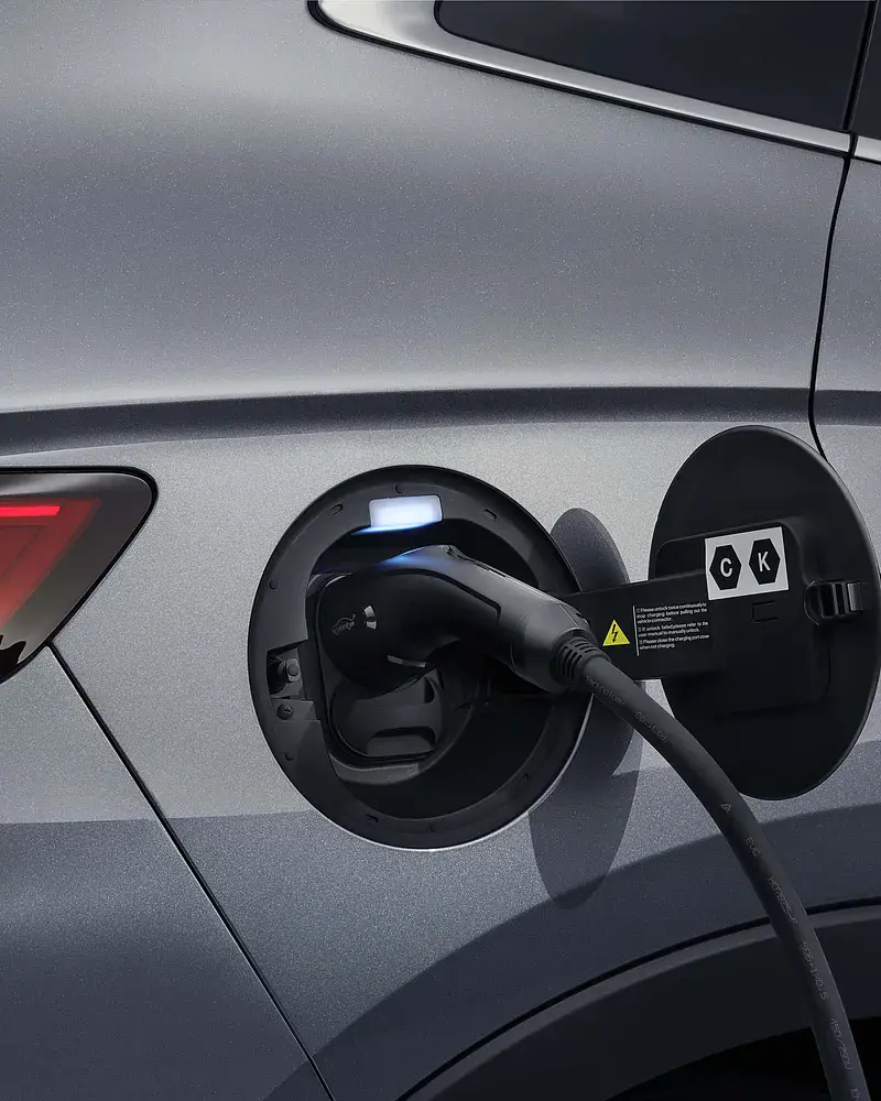BYD Seal U DM-i Laden