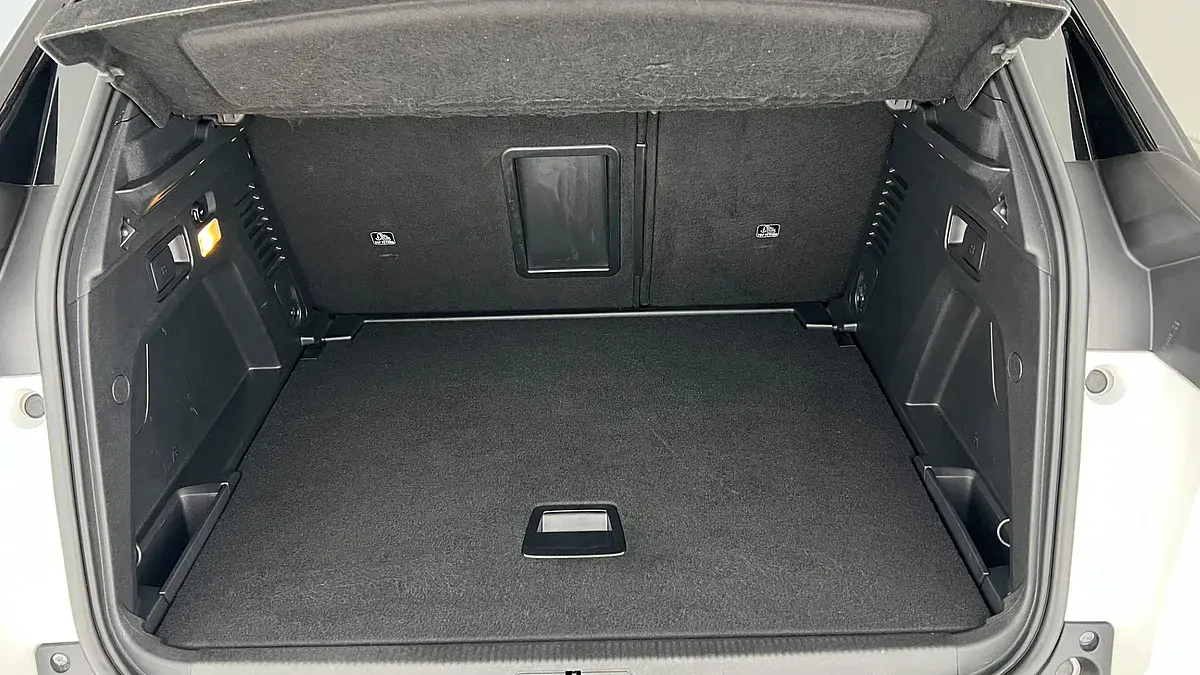Bild 8 - Peugeot 3008 BlueHDi 130 S&S EAT8 Allure Pack