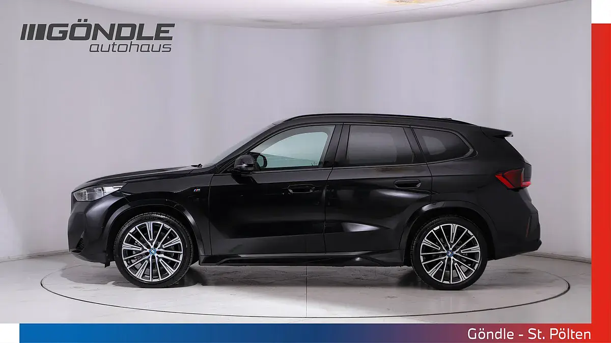 Bild 3 - BMW iX1 xDrive30