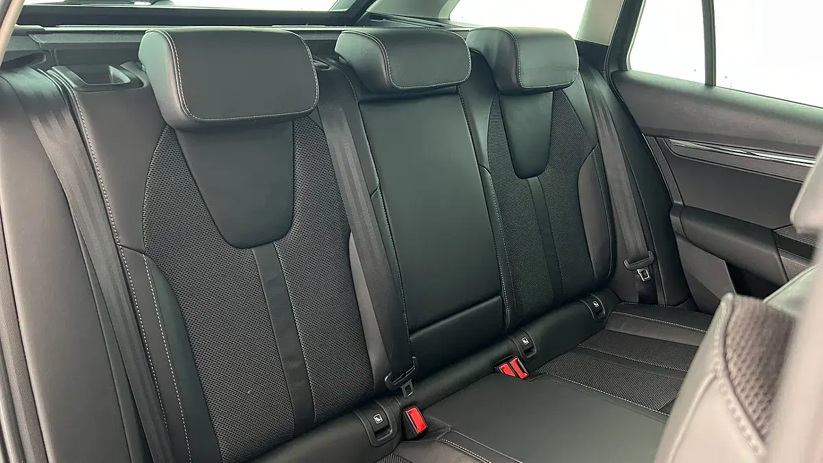 Bild 6 - Skoda Octavia Combi 2,0 TDI Style DSG