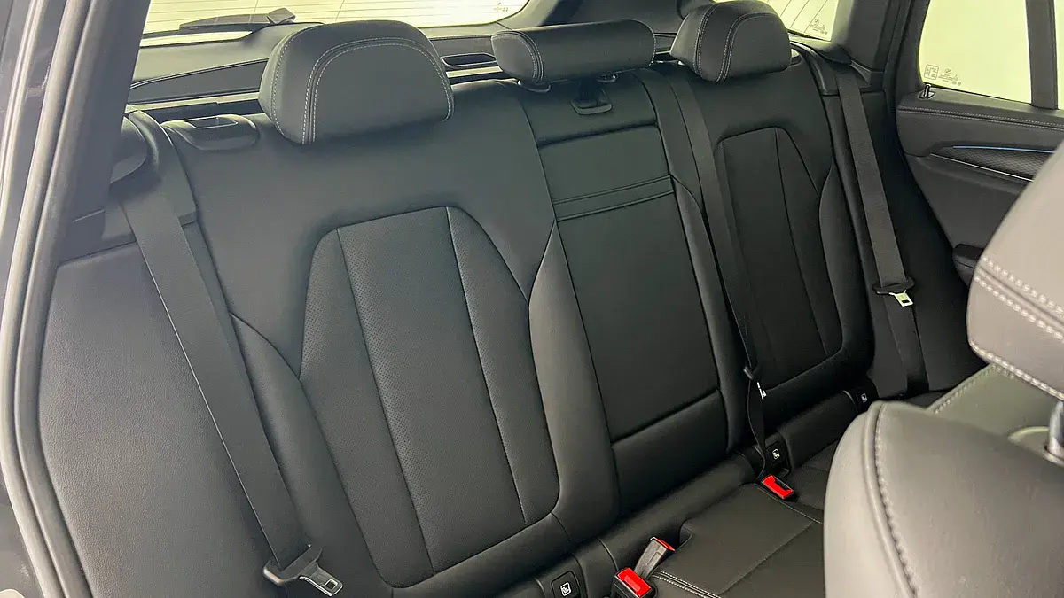 Bild 7 - BMW iX3 M Sport