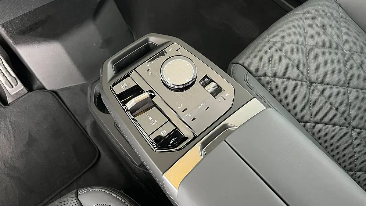 Bild 14 - BMW iX xDrive45