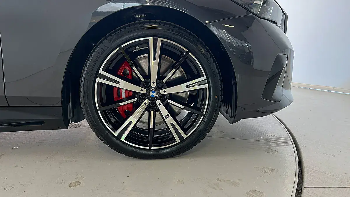 Bild 13 - BMW i5 xDrive40