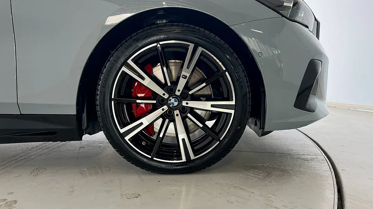 Bild 18 - BMW i5 xDrive40