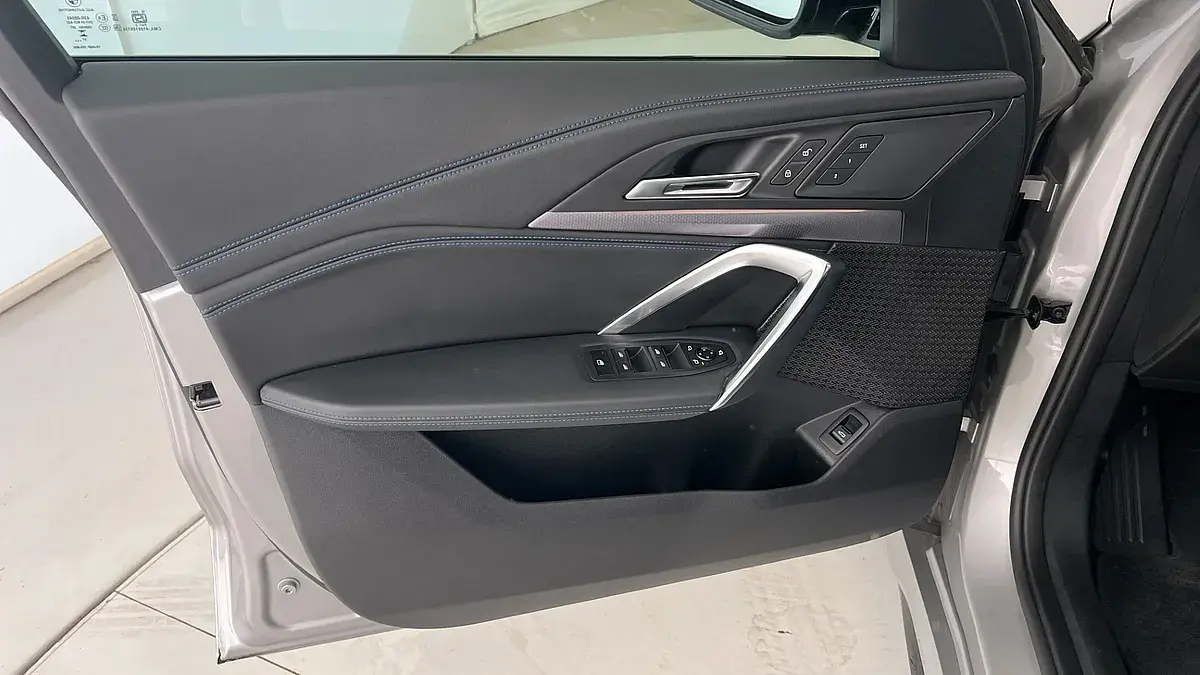 Bild 14 - BMW iX1 xDrive30