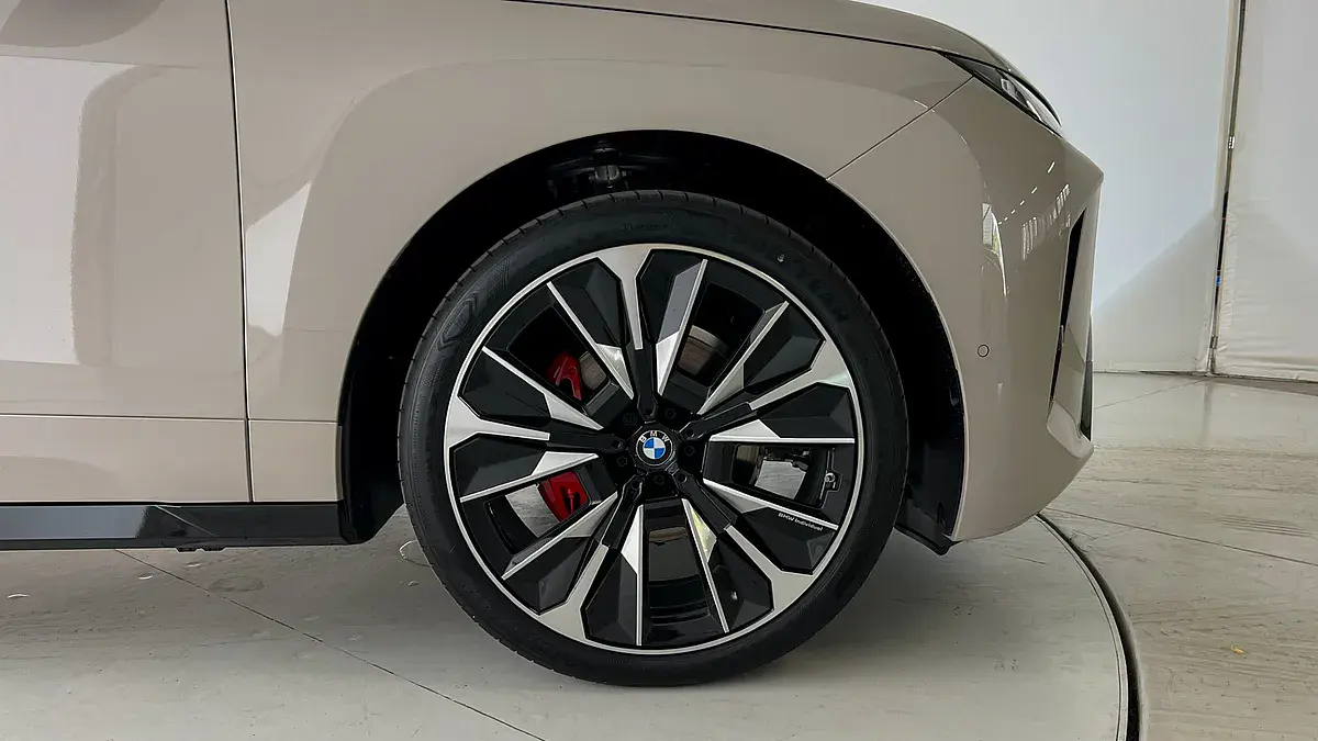 Bild 8 - BMW iX xDrive60