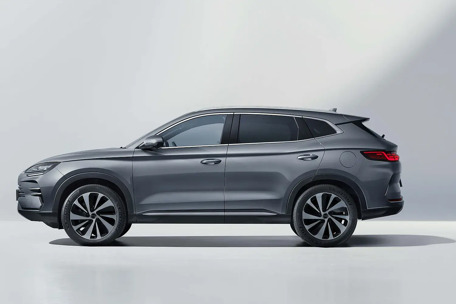 BYD Seal U DM-i Seitenansicht