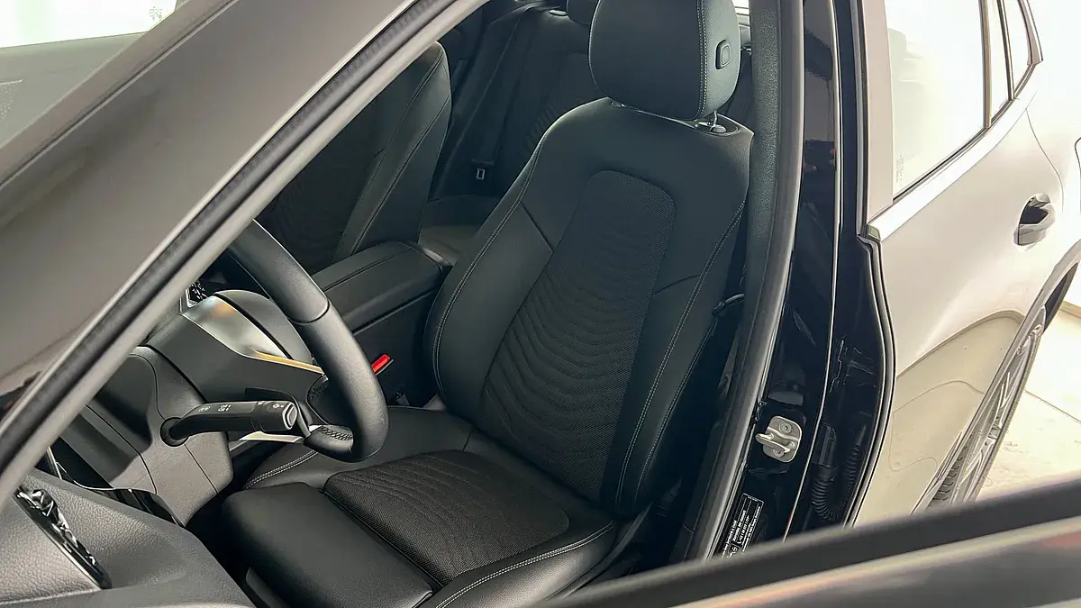 Bild 15 - Mercedes GLA 200d 4MATIC Ö-Edition