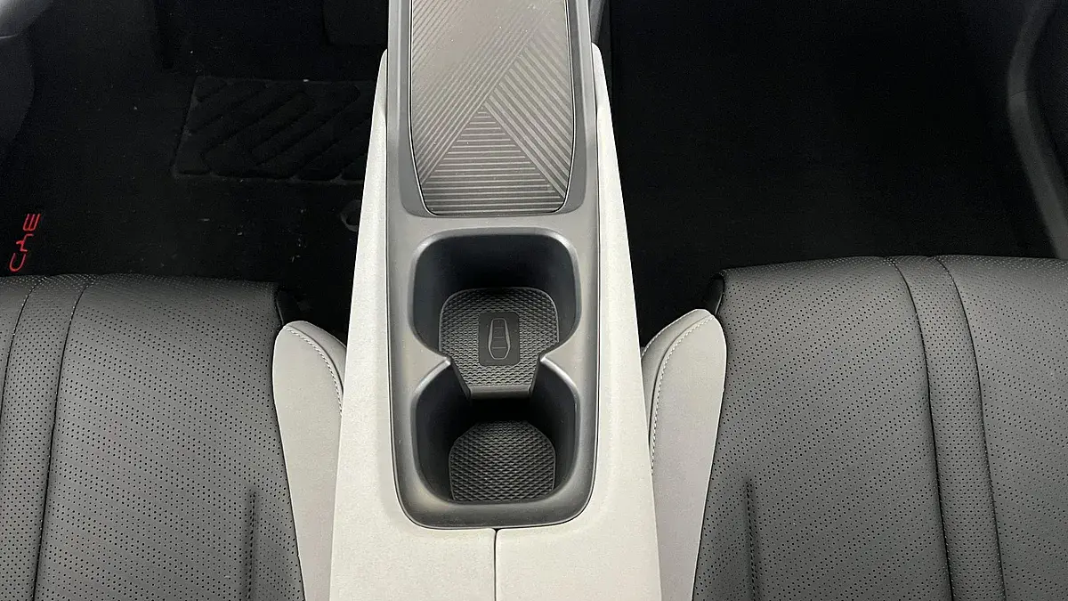Bild 10 - BYD Dolphin Surf Boost